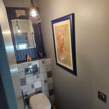 Apartment Avec Parking Centre *