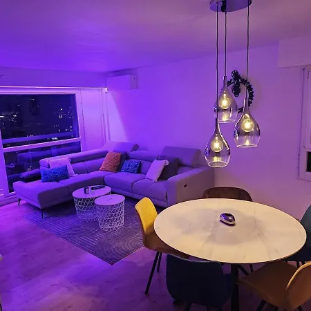 Avec Parking Centre Apartment